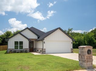 104 W Teal Dr, Troup, TX 75789