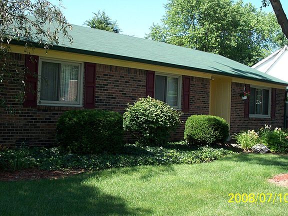2nd image of 705 Queenswood Dr