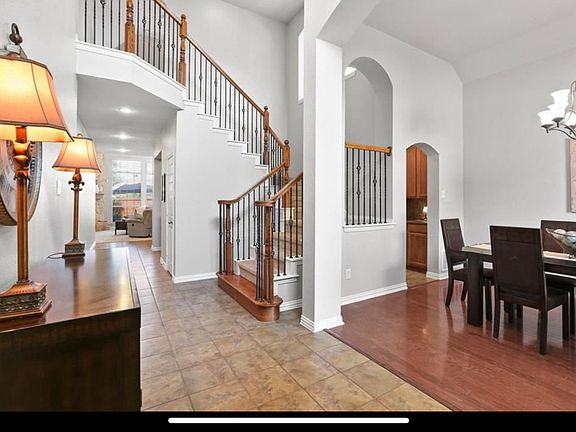 4th image of 961 Noble Ave