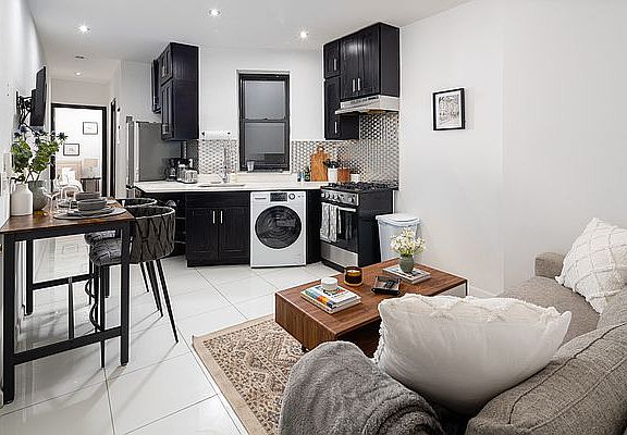 2nd image of 21 W 100th St #4A