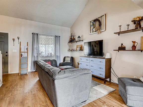 5th image of 2401 Cherry Cir