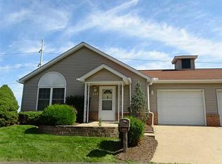 233 Village Ct, Washington, PA 15301
