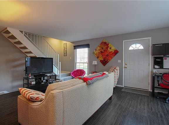 2nd image of 23585 Stonehenge Blvd #1