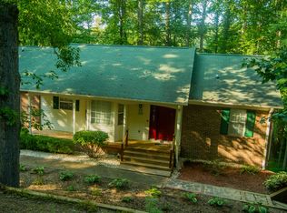 437 Hunters Glen Ln, Hendersonville, NC 28739