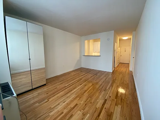 Rented by FirstService Realty (legacy) | media 14