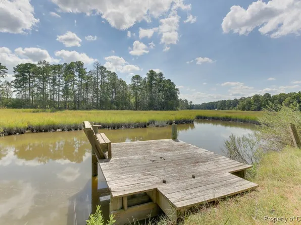 2584 Starvation Rd, Gloucester, VA 23061