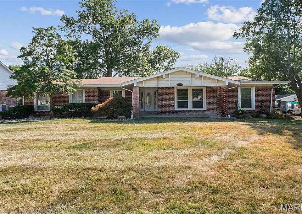 1st image of 418 Tamarack Dr