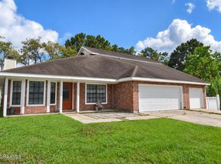 102 Confederate Ave, Broussard, LA 70518