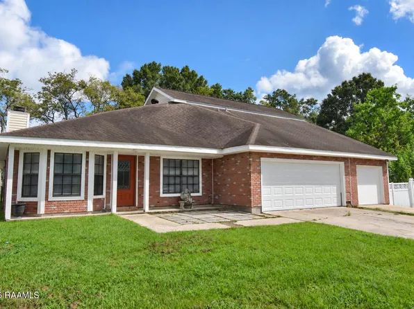 102 Confederate Ave, Broussard, LA 70518