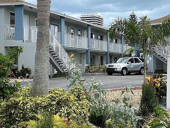 5th image of 439 Auburn Dr APT 202