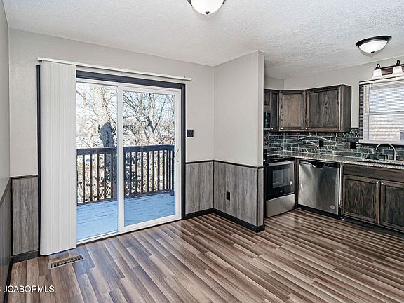 3rd image of 1622 Saint Marys Blvd