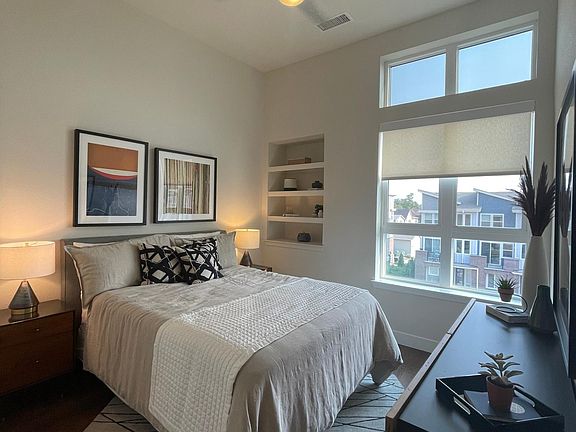 5th image of 1150 S Broadway #371