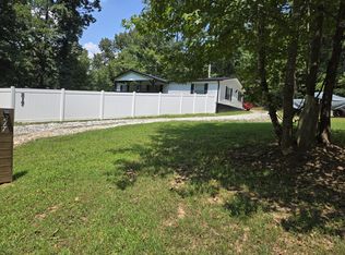 217 Pine Hill Dr, Waverly, TN 37185
