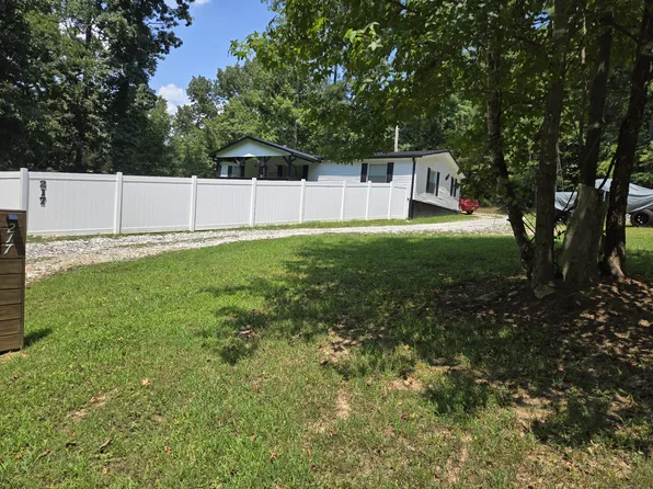 217 Pine Hill Dr, Waverly, TN 37185
