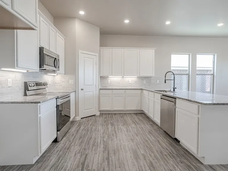 7116 S East St #99-1/2 — Photo 3
