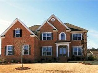 810 Willowmist Ct, Cary, NC 27519