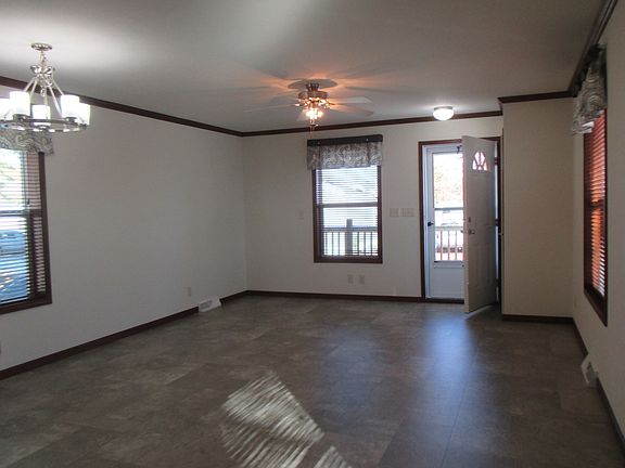 2nd image of 313 SE Parkland Ct #402