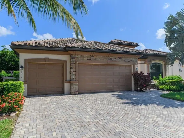 9357 Glenforest Dr, Naples, FL 34120
