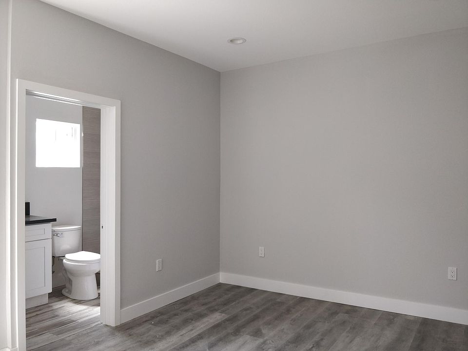 2nd image of 820 E 25th St