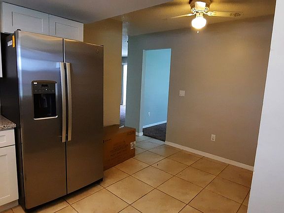 4th image of 118 Des Pinar Ln
