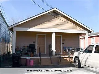 1636 Music St