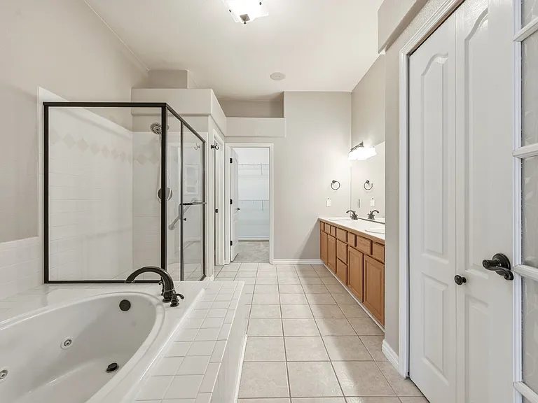 608 Crosswind Point — Photo 17