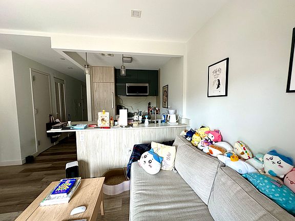 3rd image of 30-41 31st St #3R