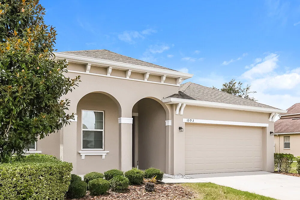 3 bed, 2.0 bath, 2011 sqft, $3,530 — Photo 4