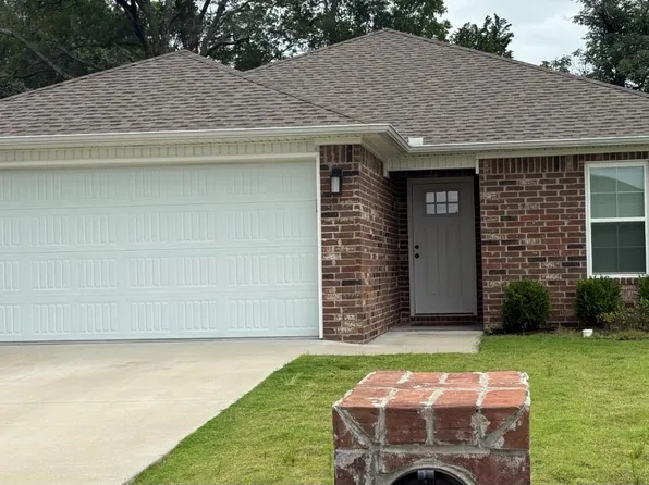 5735 Brookshire Dr, Jonesboro, AR 72401