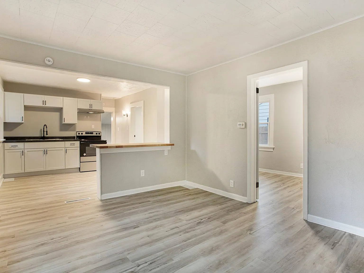2 bed, 640 sqft, $1,150 — Photo 3