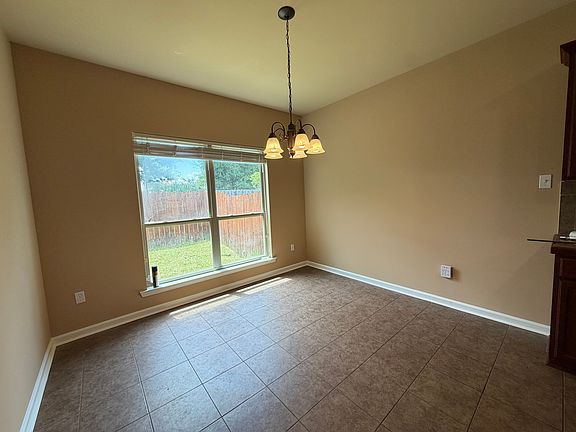 5th image of 17091 Jamestowne Dr