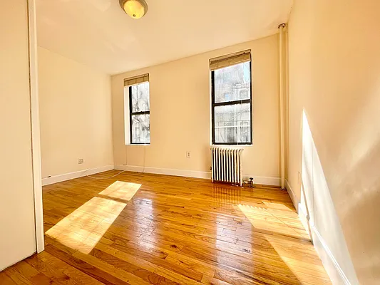 Rented by City Connections Realty | media 11