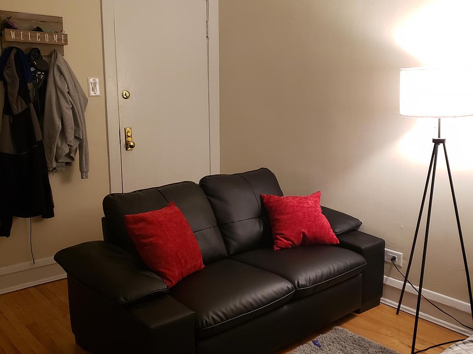 1st image of 4631 N Winchester Ave
