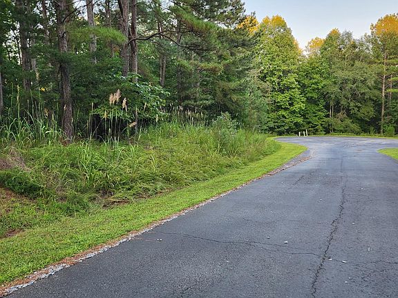 2nd image of 115 Scenic Ridge Dr