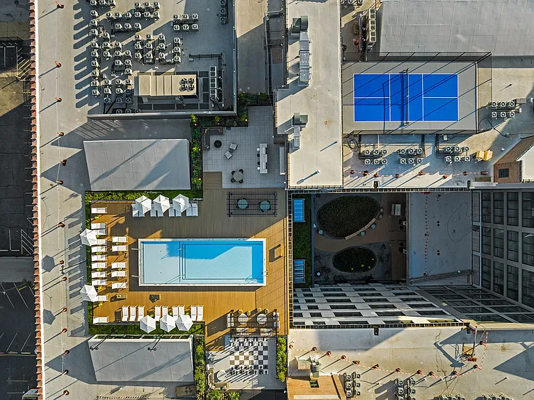 The Victor Luxury Apartments — Photo 42