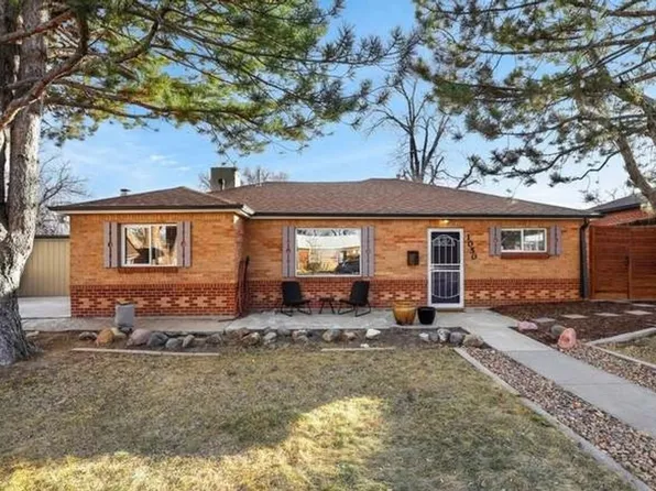1050 Locust Pl, Thornton, CO 80229