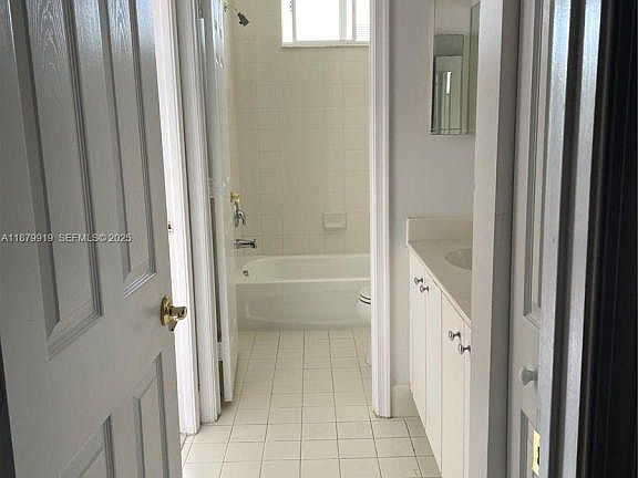 4th image of 2904 NW 33rd Ter #0