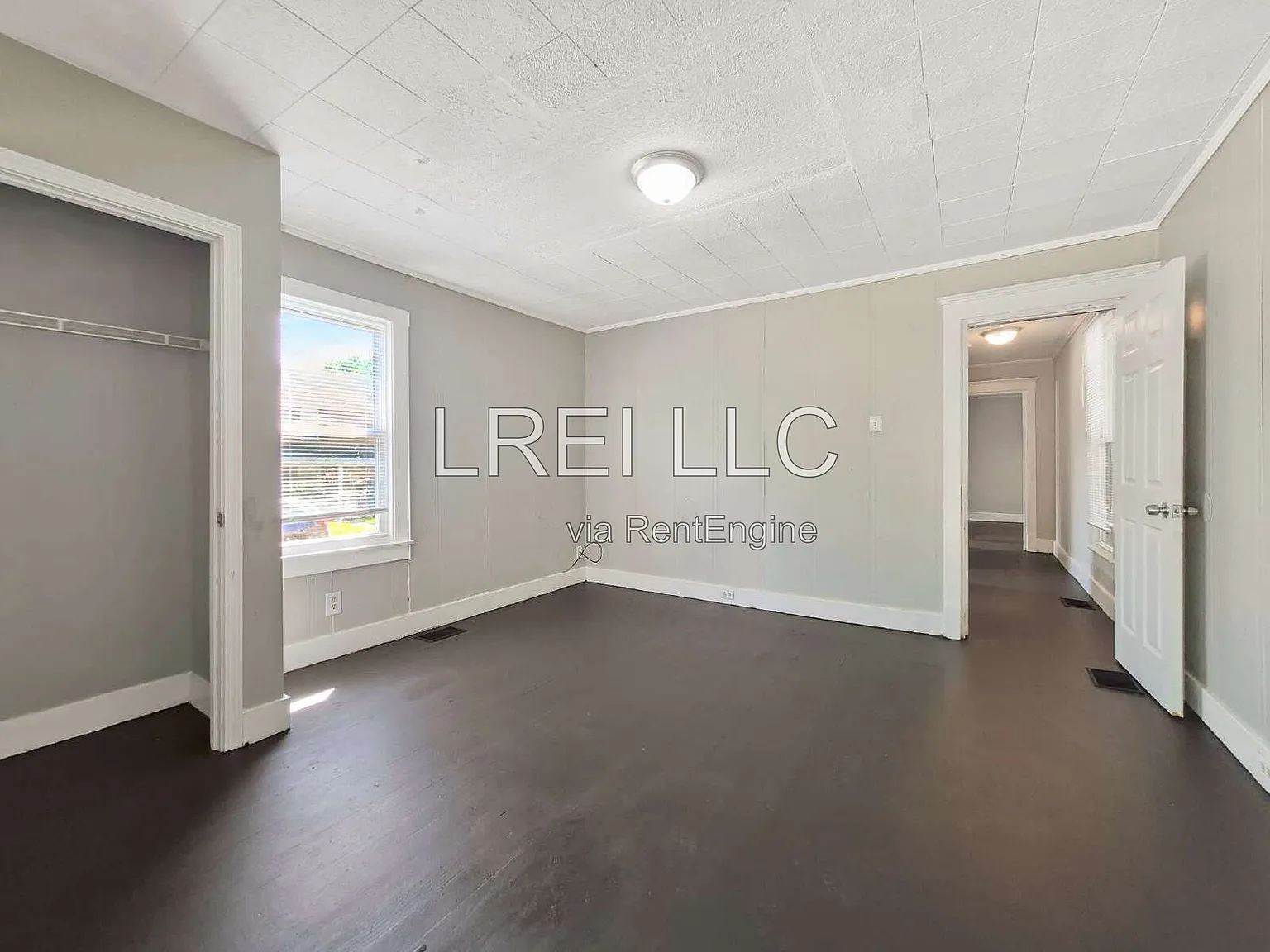 3 bed, 1.0 bath, 1000 sqft, $1,195 — Photo 2