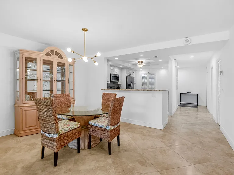 300 John F Kennedy Dr #101 — Photo 29