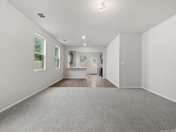 4th image of 4019 Somers Crest