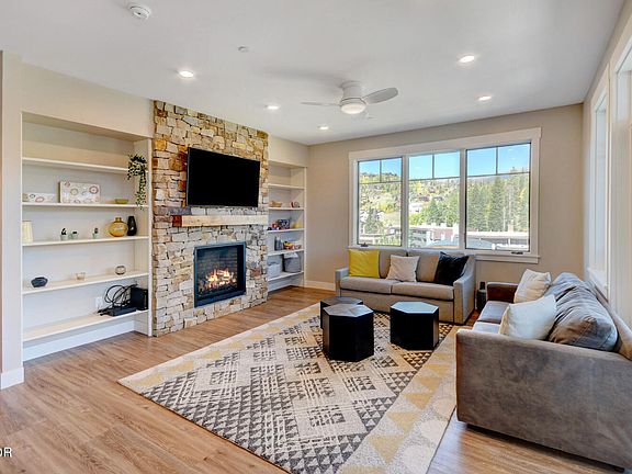 3rd image of 400 Baker Drive #307