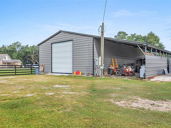 4th image of 4870 Madrid Dr