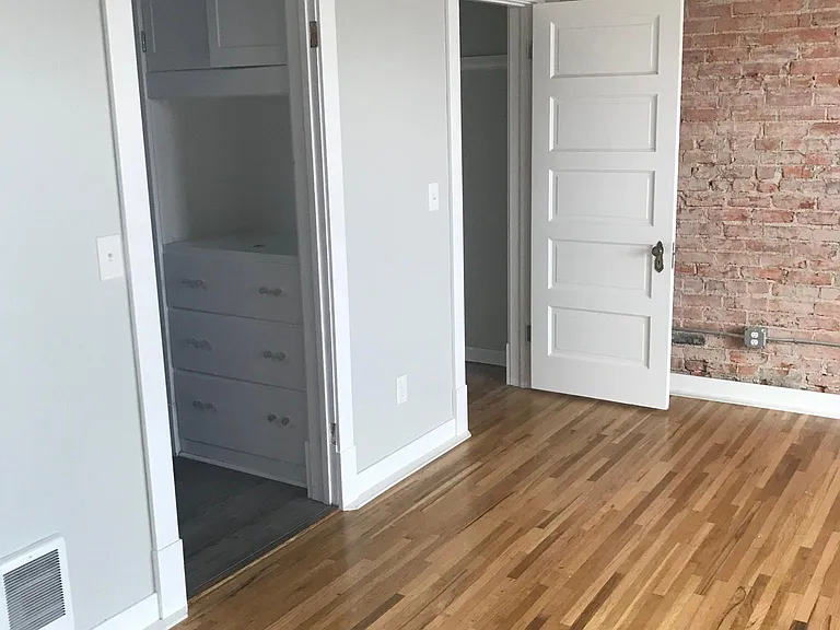 1926 E Sprague Ave #4 — Photo 6