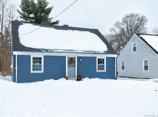 129 Roseleah Ave, Newington, CT 06111