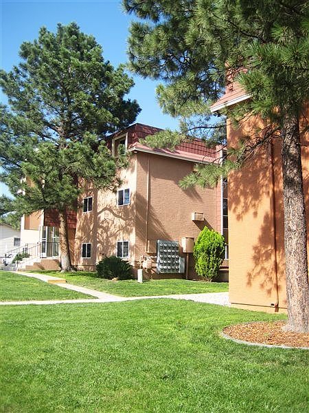 2nd image of 935 N 19th St APT 04