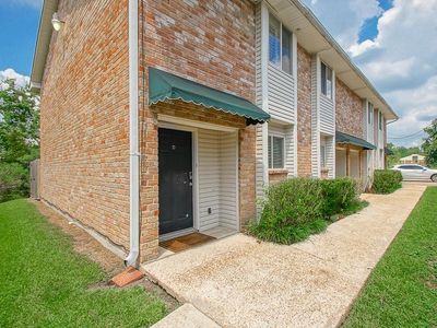 919 W Rothland St #D, Gonzales, LA, 70737