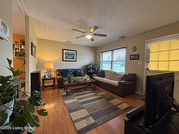 3rd image of 9913 Robsion Rd