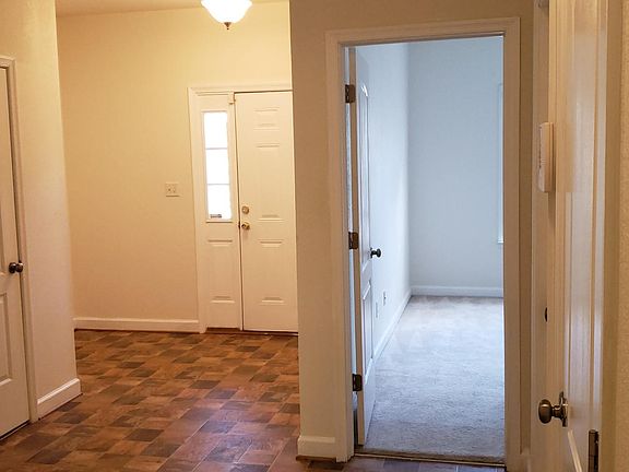 4th image of 516 Heatherwood Loop