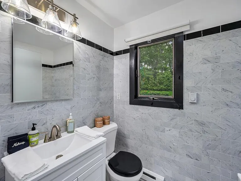 3564 Noyac Rd — Photo 20