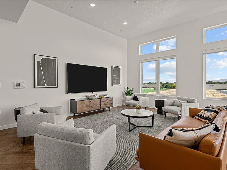Meritage West — Photo 17
